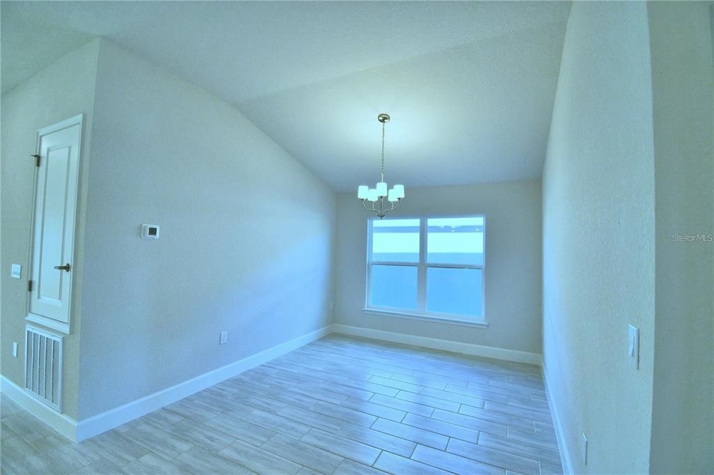 En Venta: $365,659 (4 camas, 3 baños, 1820 Pies cuadrados)