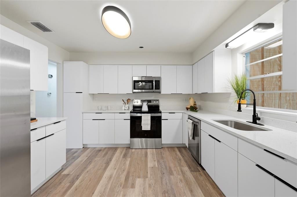 En Venta: $299,900 (3 camas, 2 baños, 1464 Pies cuadrados)