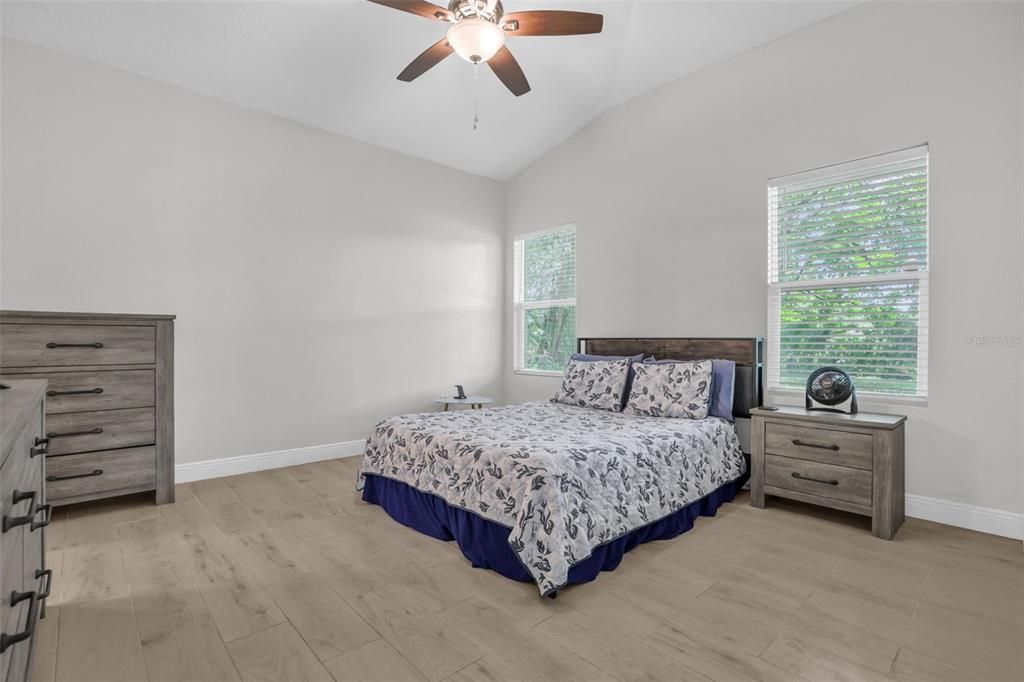 For Sale: $269,900 (3 beds, 2 baths, 1335 Square Feet)