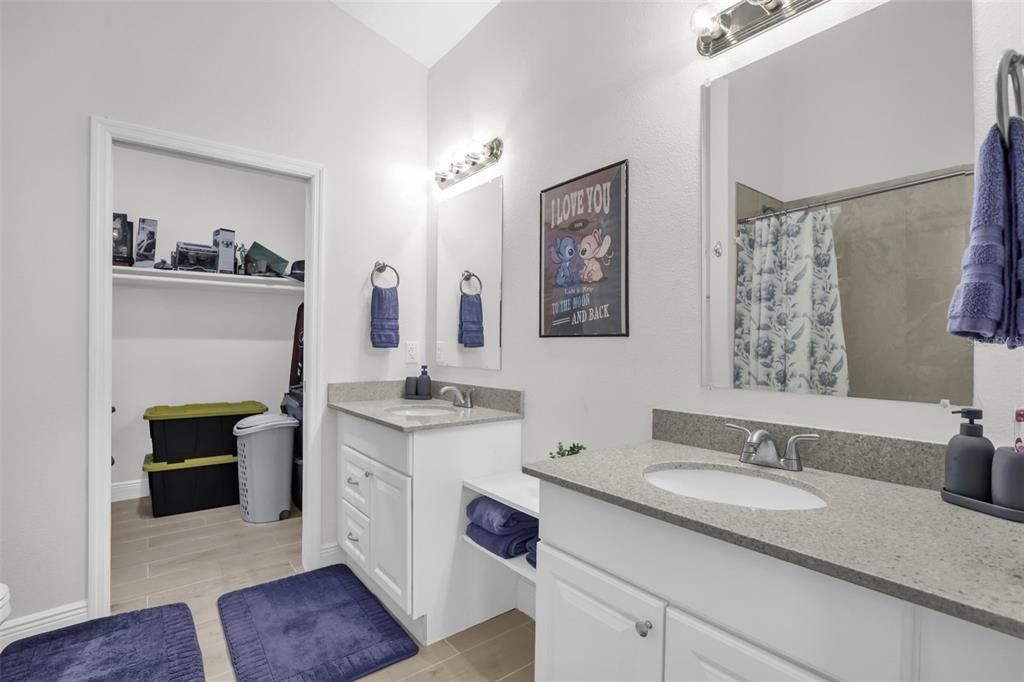 For Sale: $269,900 (3 beds, 2 baths, 1335 Square Feet)