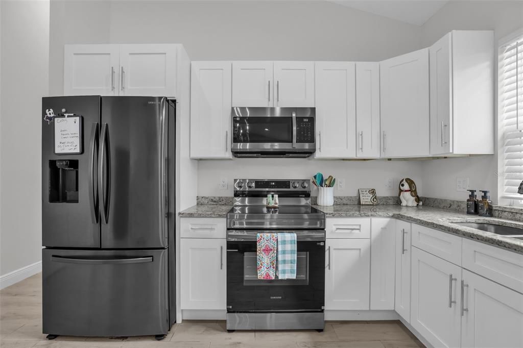 For Sale: $269,900 (3 beds, 2 baths, 1335 Square Feet)