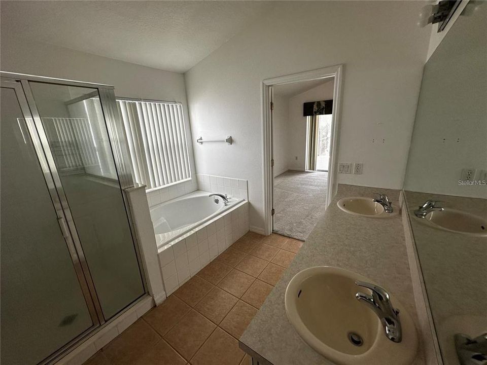 For Rent: $2,500 (4 beds, 3 baths, 1720 Square Feet)