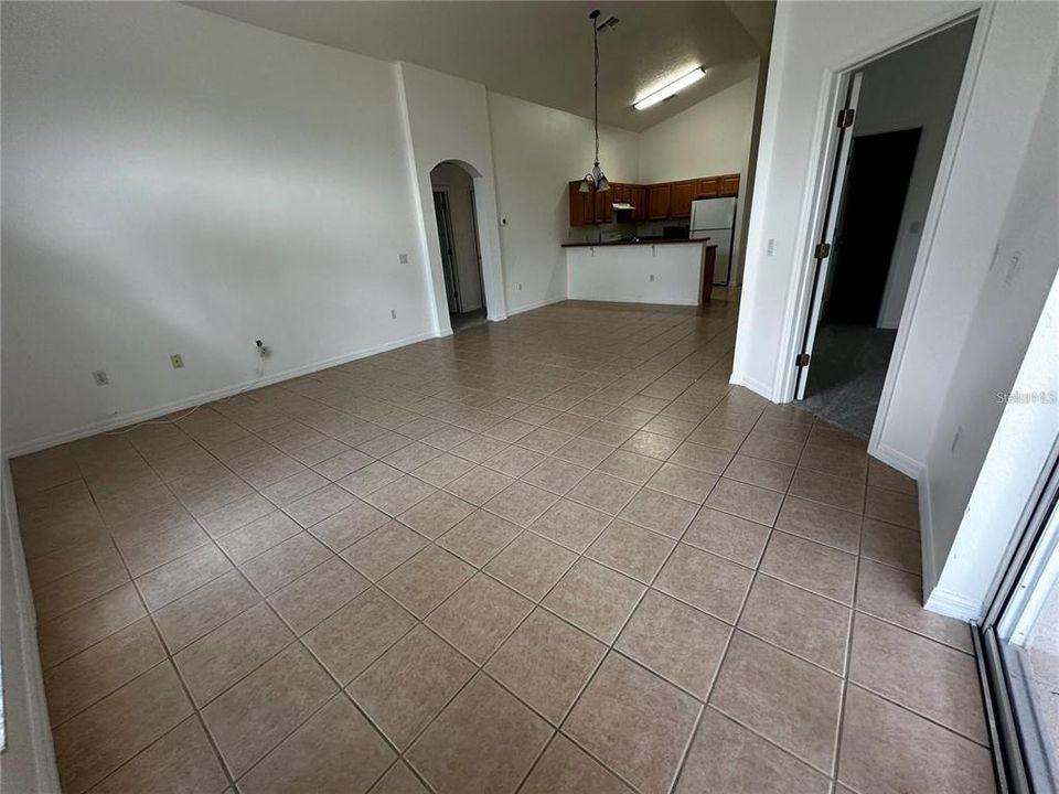 For Rent: $2,500 (4 beds, 3 baths, 1720 Square Feet)