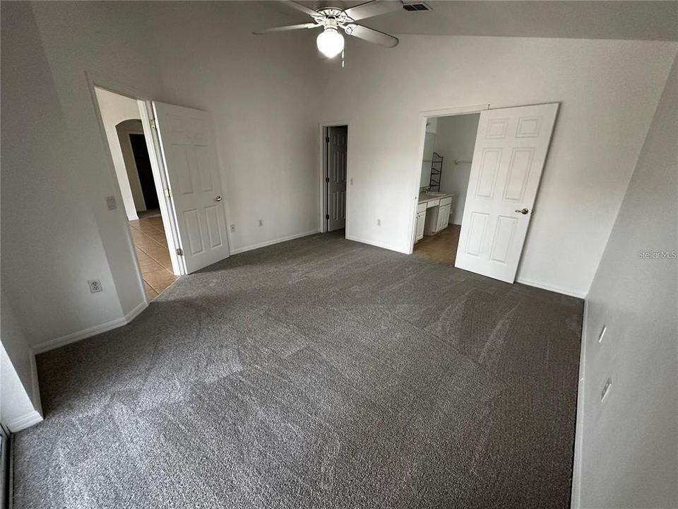 For Rent: $2,500 (4 beds, 3 baths, 1720 Square Feet)