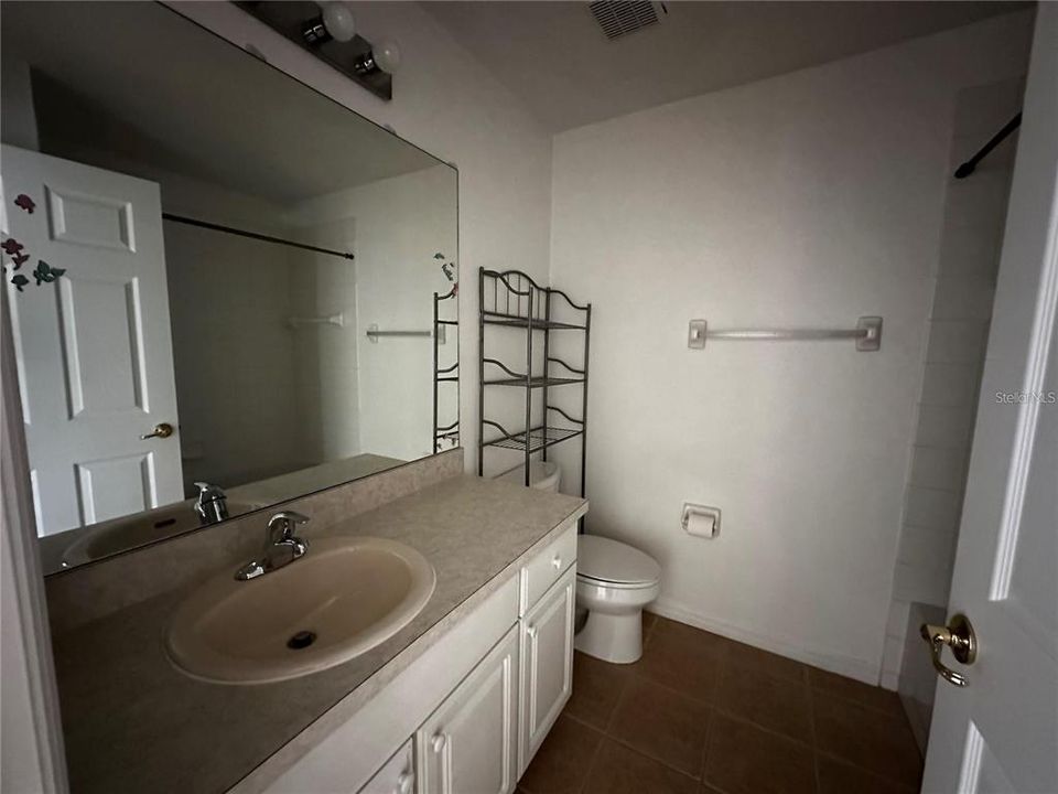 For Rent: $2,500 (4 beds, 3 baths, 1720 Square Feet)