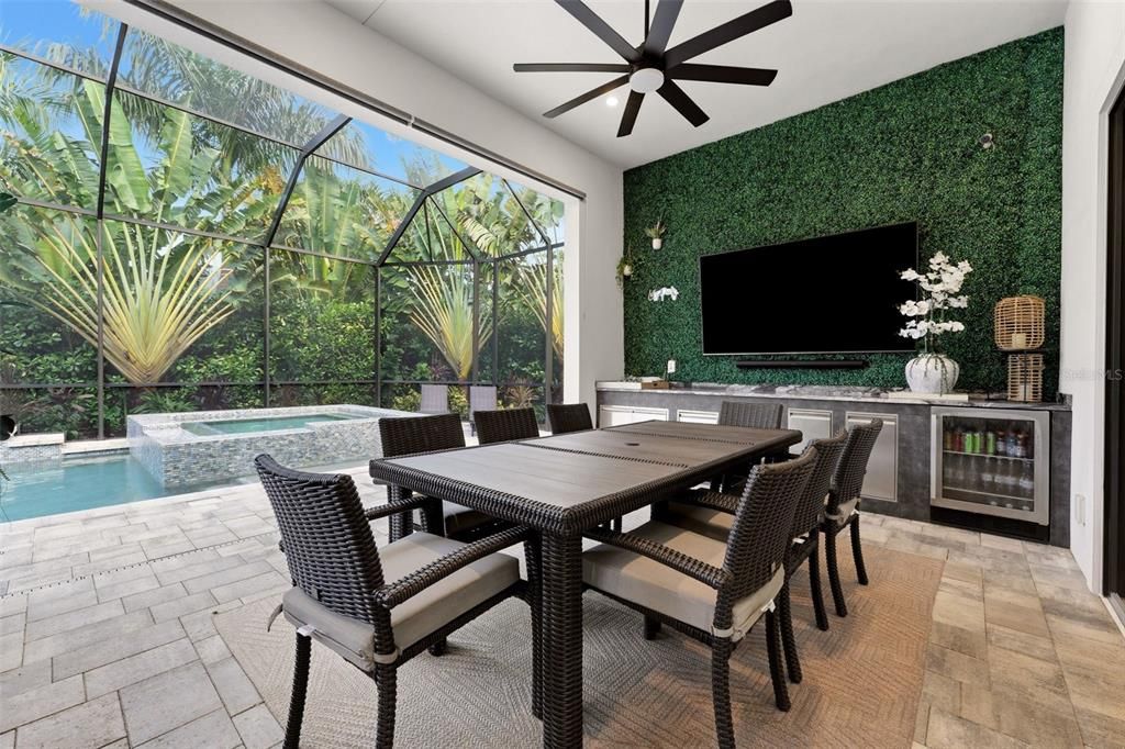 For Sale: $2,385,000 (4 beds, 3 baths, 3130 Square Feet)