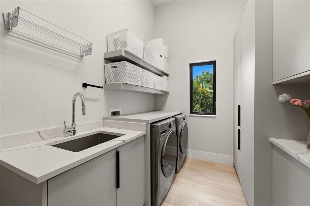 For Sale: $2,385,000 (4 beds, 3 baths, 3130 Square Feet)