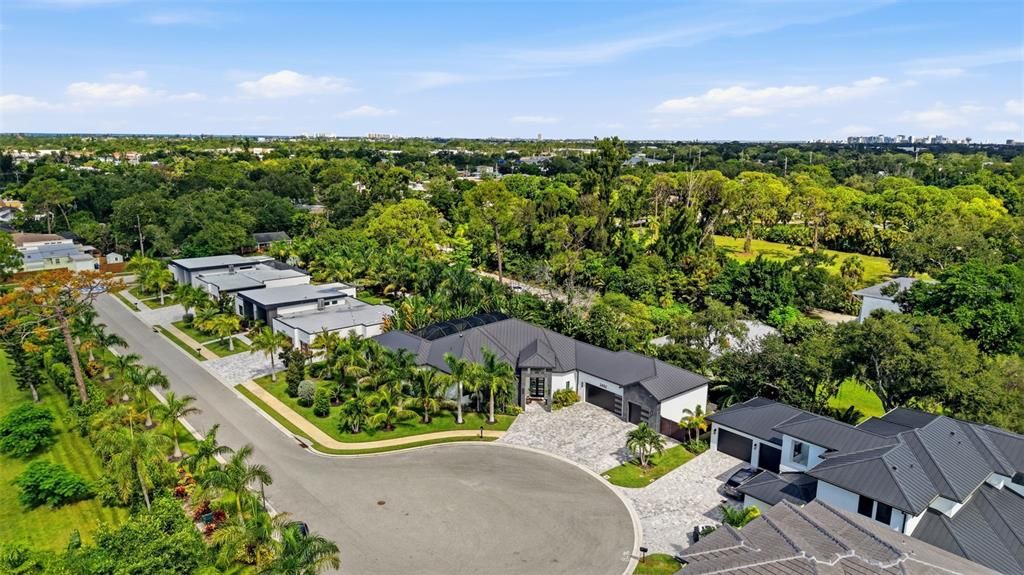 For Sale: $2,385,000 (4 beds, 3 baths, 3130 Square Feet)
