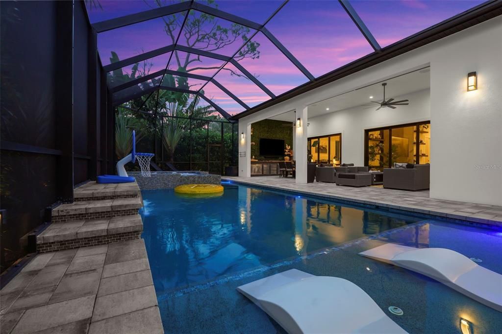 For Sale: $2,385,000 (4 beds, 3 baths, 3130 Square Feet)