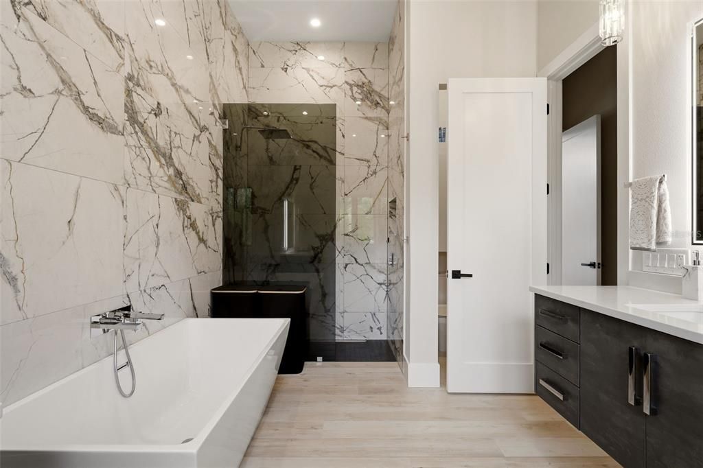 For Sale: $2,385,000 (4 beds, 3 baths, 3130 Square Feet)