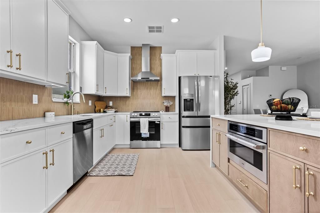 En Venta: $445,000 (3 camas, 2 baños, 1330 Pies cuadrados)
