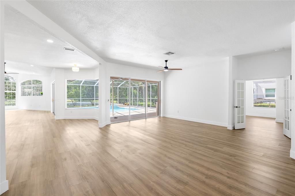 Active With Contract: $1,150,000 (4 beds, 3 baths, 3652 Square Feet)
