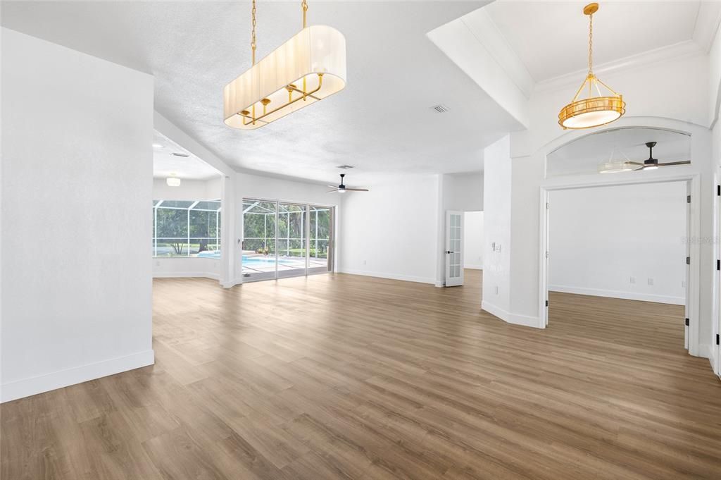 Active With Contract: $1,150,000 (4 beds, 3 baths, 3652 Square Feet)