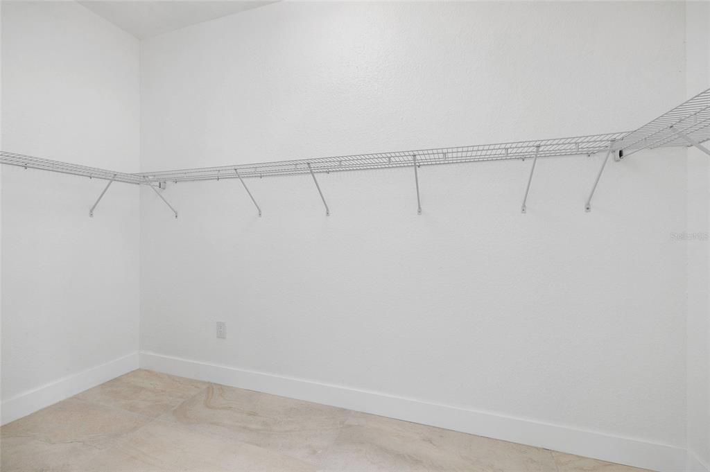 Active With Contract: $1,150,000 (4 beds, 3 baths, 3652 Square Feet)