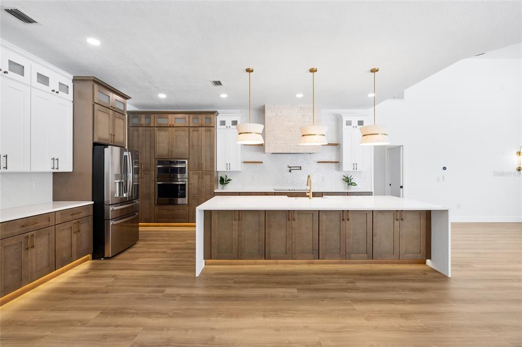 Active With Contract: $1,150,000 (4 beds, 3 baths, 3652 Square Feet)
