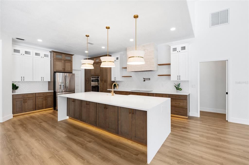 Active With Contract: $1,150,000 (4 beds, 3 baths, 3652 Square Feet)