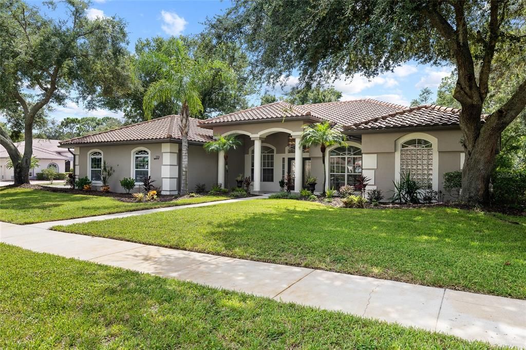 Active With Contract: $1,150,000 (4 beds, 3 baths, 3652 Square Feet)