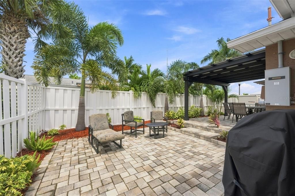 For Sale: $579,500 (2 beds, 2 baths, 1346 Square Feet)