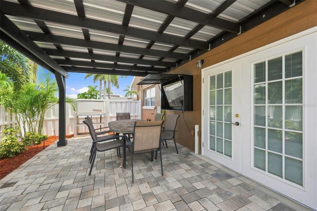 For Sale: $579,500 (2 beds, 2 baths, 1346 Square Feet)