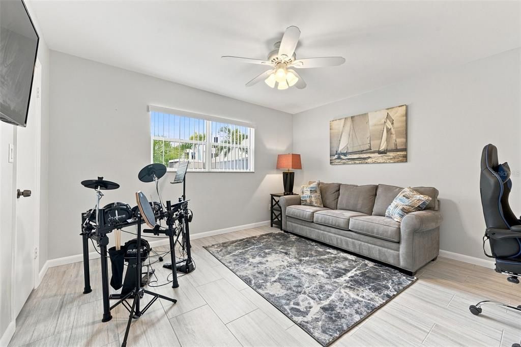 For Sale: $579,500 (2 beds, 2 baths, 1346 Square Feet)