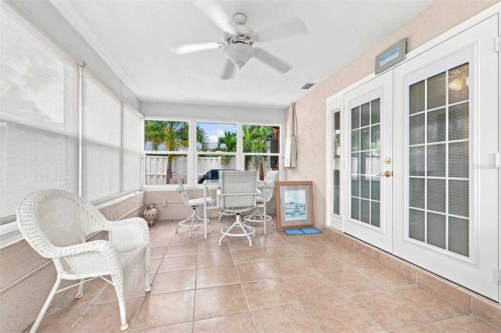 For Sale: $579,500 (2 beds, 2 baths, 1346 Square Feet)