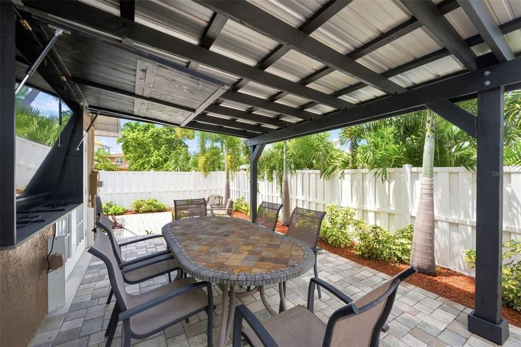 For Sale: $579,500 (2 beds, 2 baths, 1346 Square Feet)