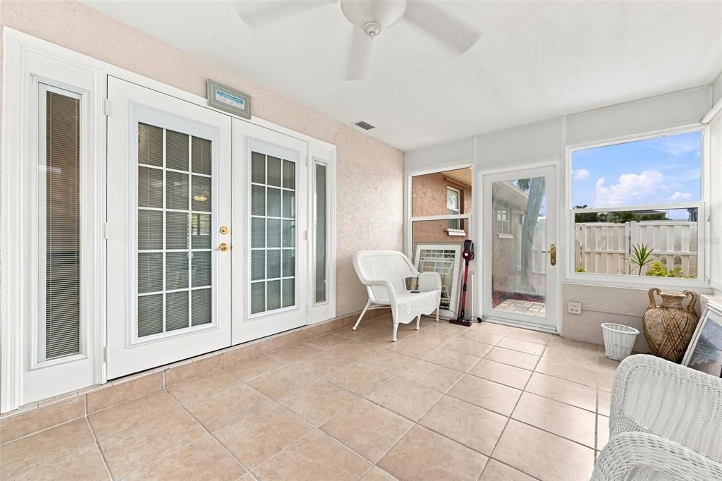 For Sale: $579,500 (2 beds, 2 baths, 1346 Square Feet)