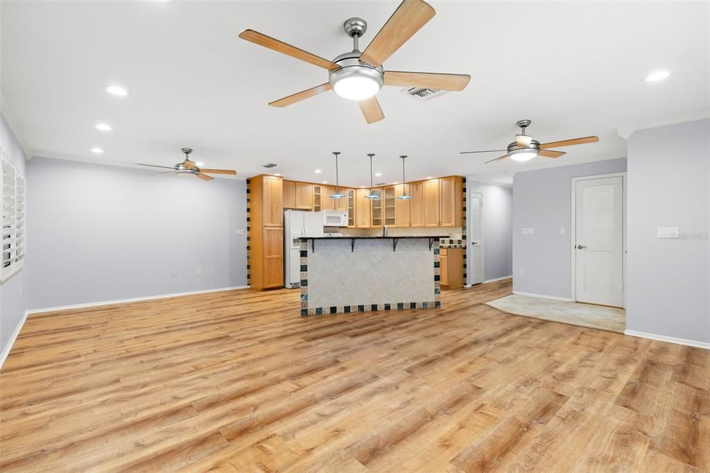 En Venta: $229,000 (2 camas, 2 baños, 1060 Pies cuadrados)