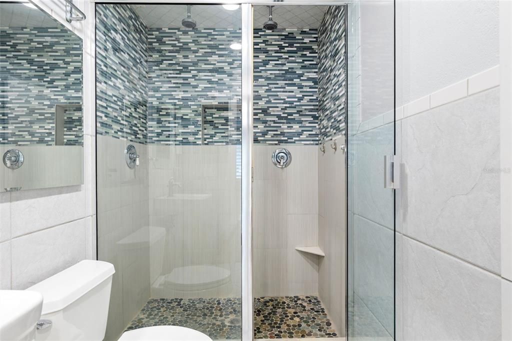 En Venta: $229,000 (2 camas, 2 baños, 1060 Pies cuadrados)