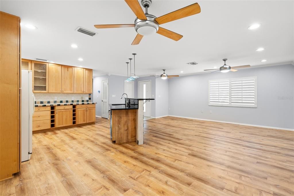 En Venta: $229,000 (2 camas, 2 baños, 1060 Pies cuadrados)