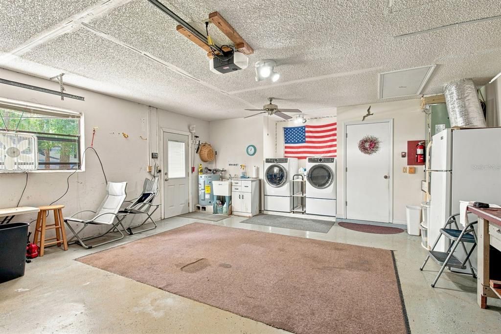 На продажу: $469,900 (3 спален, 2 ванн, 1800 Квадратных фут)