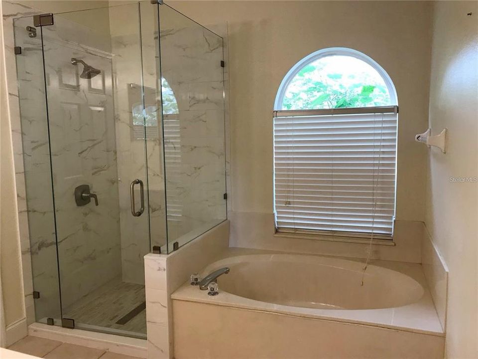 For Rent: $2,500 (3 beds, 2 baths, 1570 Square Feet)