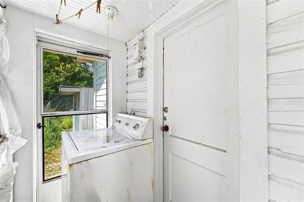 For Sale: $114,900 (3 beds, 1 baths, 960 Square Feet)