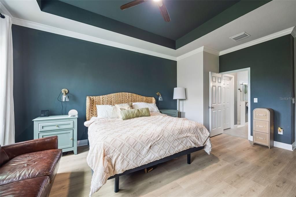 For Sale: $529,999 (4 beds, 3 baths, 2417 Square Feet)