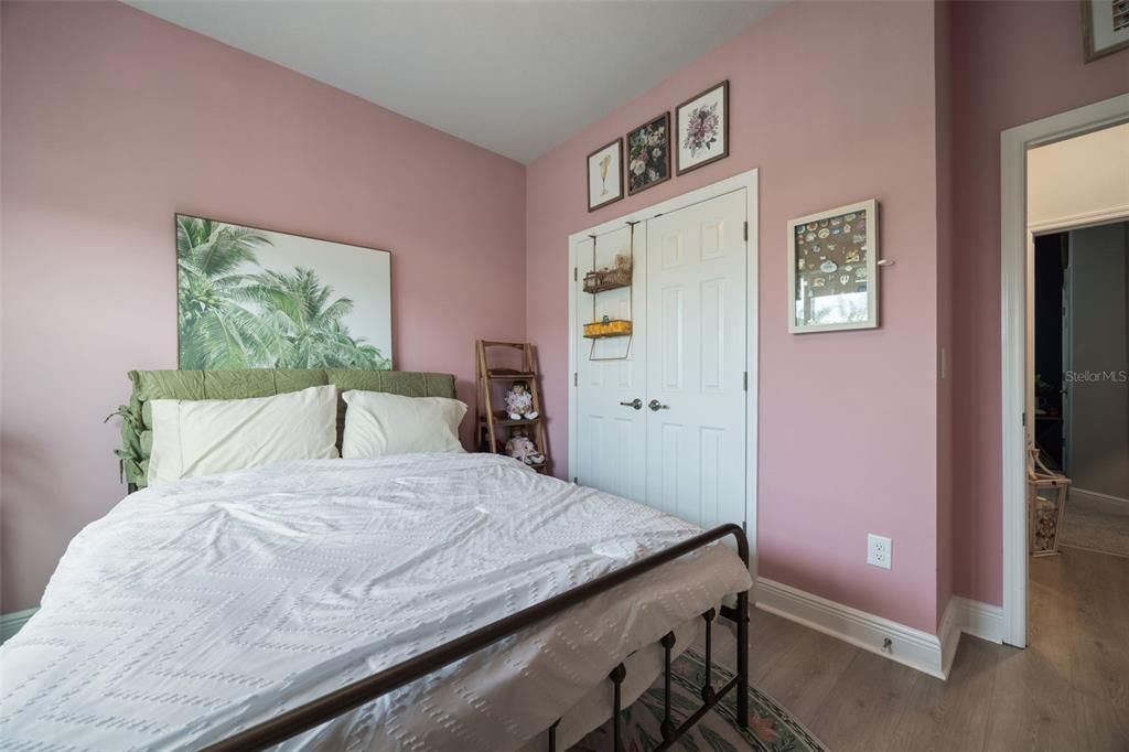 For Sale: $529,999 (4 beds, 3 baths, 2417 Square Feet)