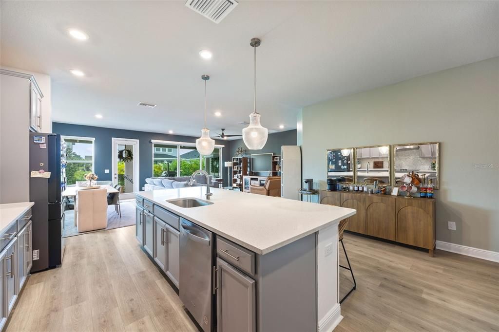 For Sale: $529,999 (4 beds, 3 baths, 2417 Square Feet)
