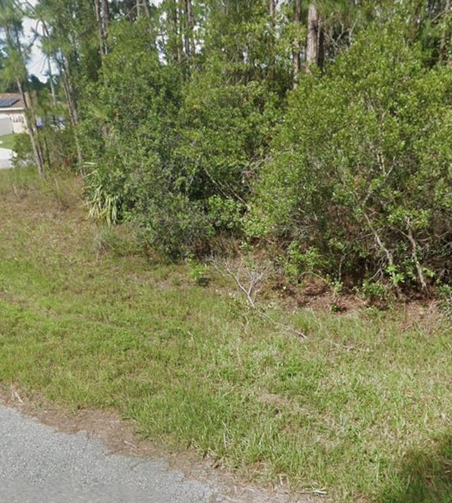 На продажу: $13,500 (0.22 acres)