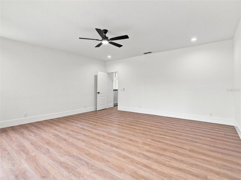 For Sale: $775,000 (6 beds, 3 baths, 3825 Square Feet)