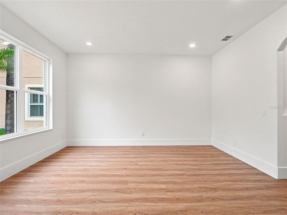 For Sale: $775,000 (6 beds, 3 baths, 3825 Square Feet)