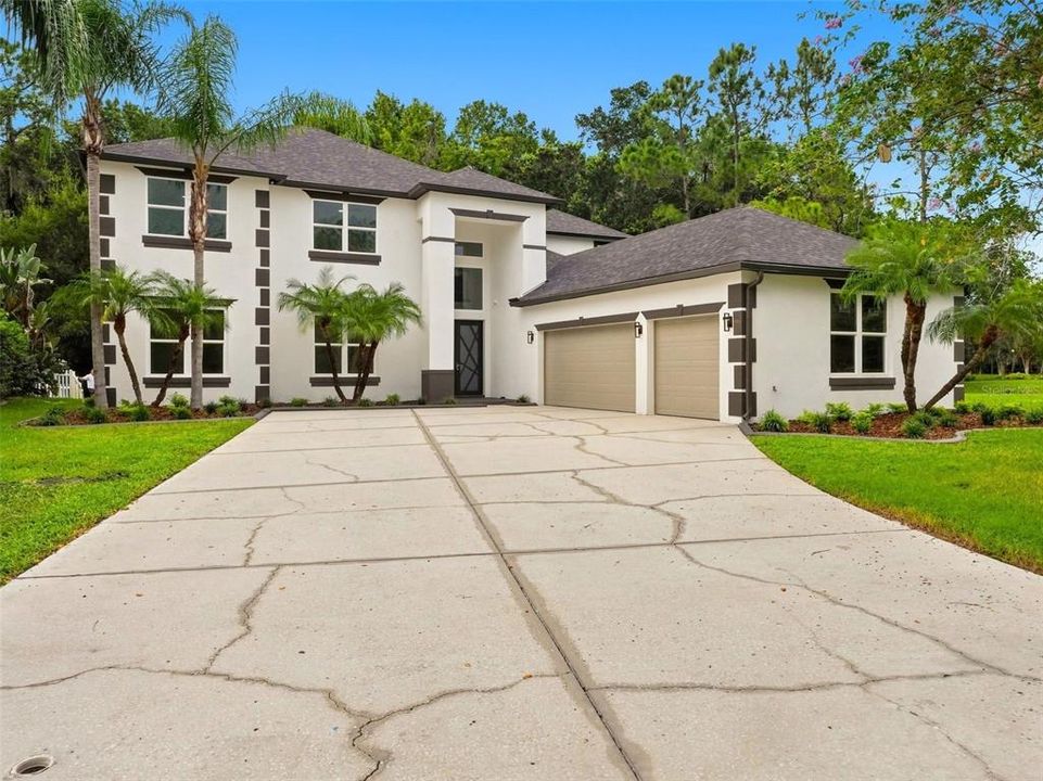 For Sale: $775,000 (6 beds, 3 baths, 3825 Square Feet)