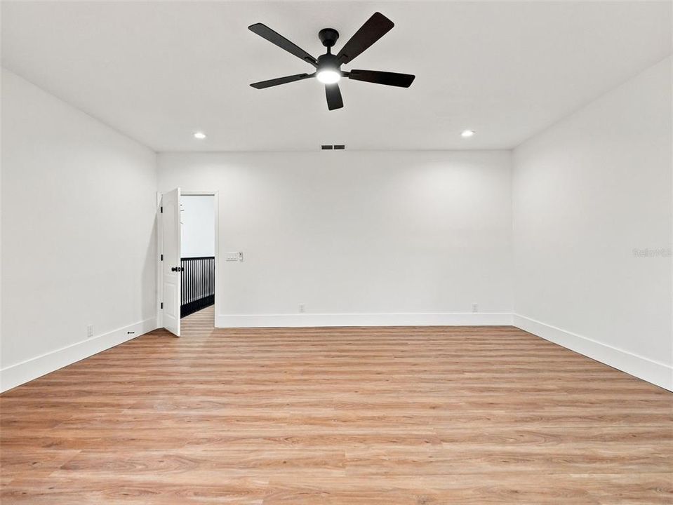 For Sale: $775,000 (6 beds, 3 baths, 3825 Square Feet)