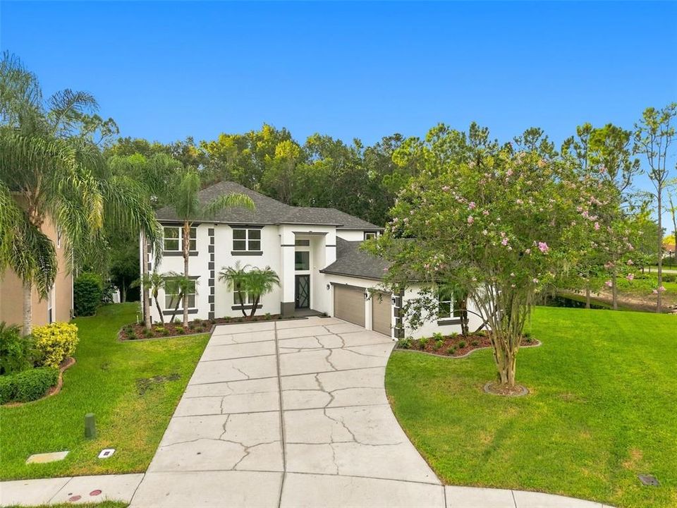 For Sale: $775,000 (6 beds, 3 baths, 3825 Square Feet)
