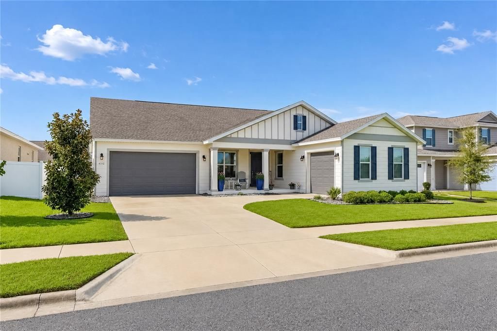 For Sale: $569,000 (5 beds, 4 baths, 3191 Square Feet)