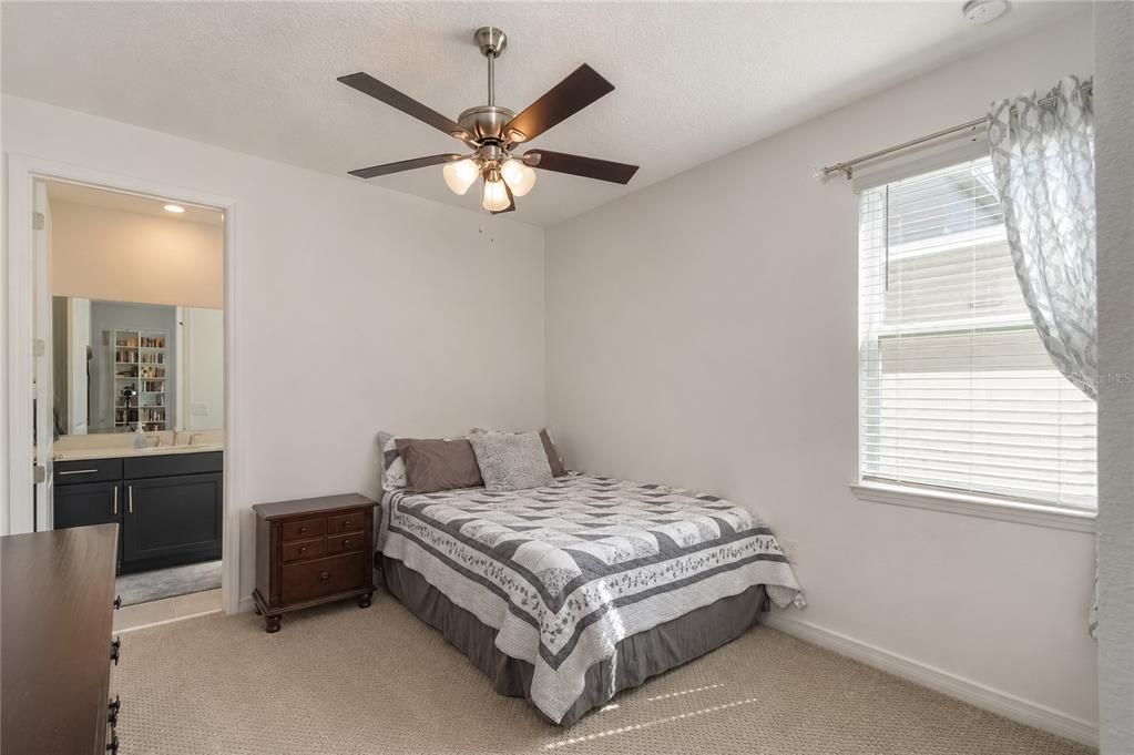 For Sale: $569,000 (5 beds, 4 baths, 3191 Square Feet)