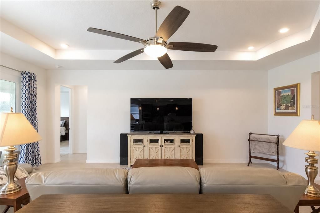 For Sale: $569,000 (5 beds, 4 baths, 3191 Square Feet)