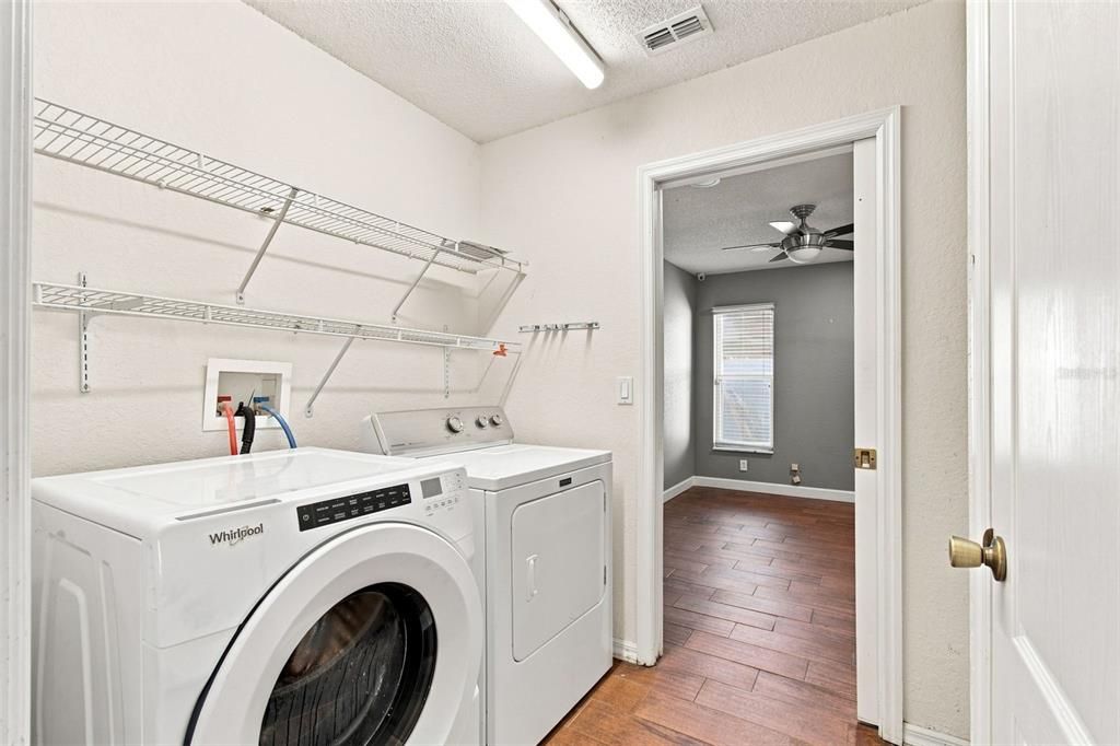 For Sale: $355,000 (3 beds, 2 baths, 1989 Square Feet)