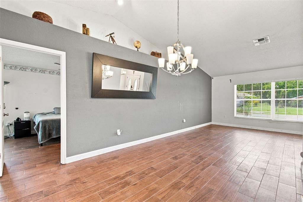 For Sale: $355,000 (3 beds, 2 baths, 1989 Square Feet)