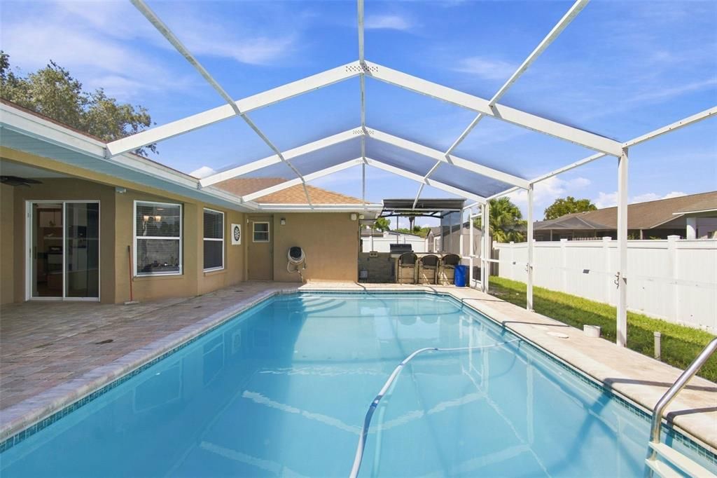 For Sale: $355,000 (3 beds, 2 baths, 1989 Square Feet)
