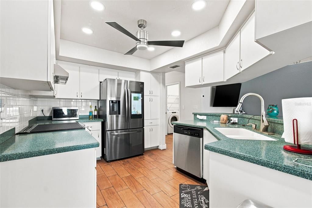 For Sale: $355,000 (3 beds, 2 baths, 1989 Square Feet)