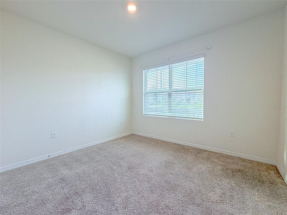 For Rent: $1,900 (3 beds, 2 baths, 1690 Square Feet)